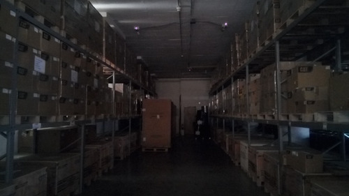 Imagen 8 de 13 de #1621 Local P.b. 1.200m2 Boleita Norte.
