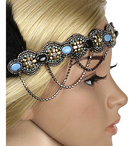 Diadema Con Plumas Y Cuentas De Colores Que Decora Una Cabez