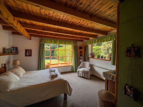Imagen 7 de 15 de Alquiler Temporario Casa Rústica En Bariloche Cerca De La Playa Y Del Centro De Esquí Cerro Catedral. Bed & Breakfast Exclusivo Para Esquiadores.