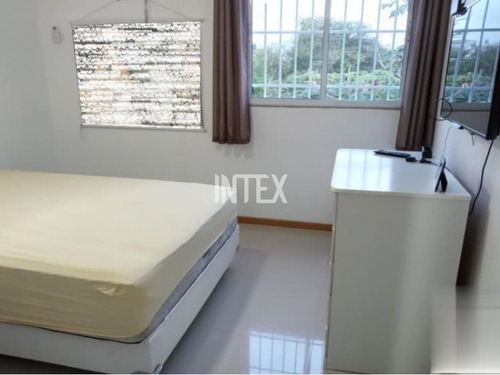 Imagem 9 de 25 de Ótima Casa Próximo A Praia, Em Rua Tranquila Com 4 Quartos, 3 Suítes, 2 Garagens, Interfone, 260 Metros Dentro De Camboinhas. - Ca00614 - 69814636