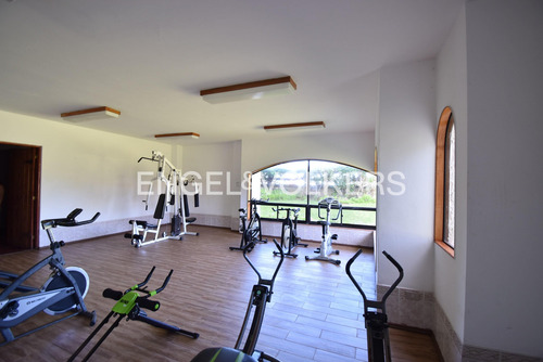 Venta De Departamento En La Avenida Del Mar