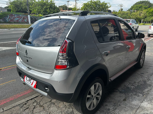 Renault Sandero Stepway 1.6 16v Hi-flex Aut. 5p