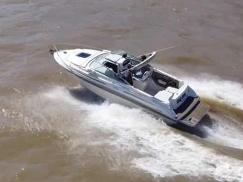 Imagen 8 de 25 de Lancha Cuddy Canestrari 215 2007 Linea 2015 V8 Web Marine