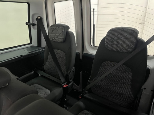Imagem 12 de 13 de Fiat Doblo Essence 1.8 Flex 16v 5p 2017/2018