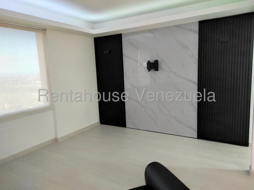 Enixon Sanchez Vende Espectacular Apartamento En Monte Real #25-17575