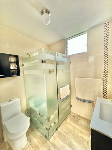 Casa En Venta En La Castellana De 3 Habitaciones