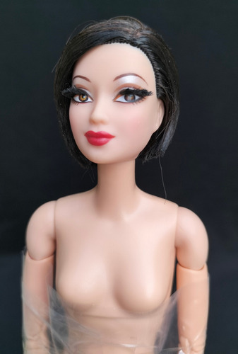 Barbie The Look City Shine, Asiática, En Cuerpo Articulado (Usado)