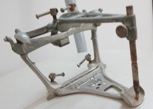 Articulador Dental Gysi Metal Genérico (Usado)