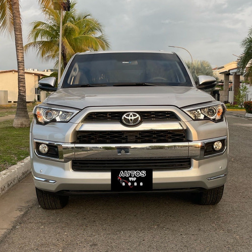 Imagen 2 de 11 de Toyota 4runneer Limited