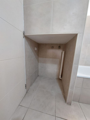 Depto En Arriendo De 2 Dorm 2 Baños. Lomas San Andres