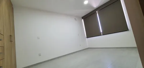 Preciosa Casa Seminueva Moderna, Amplia Iluminada Para Cualquier Requerimientos, Amplia Recamara Con Baño En Pb, 4 Rec Con Baño Propio, Exclusivo Para Vivir O Inversion