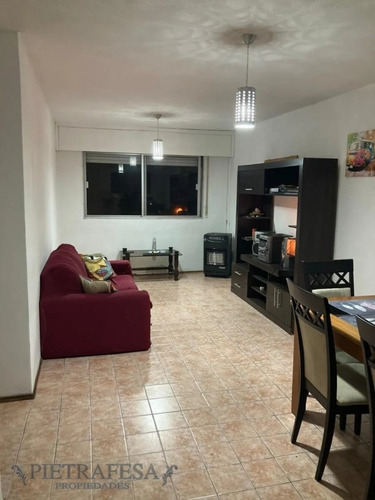 Apartamento En Venta 2 Dormitorios 1 Baño- Av.italia-malvin- Ref: 1969