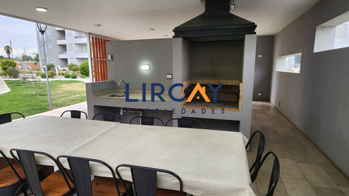 Departamento En Arriendo En Avda. Lircay, Frente Utal.