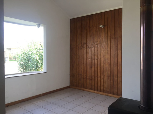 Se Arrienda Casa Con Excelente Ubicación Frutillar Alto.