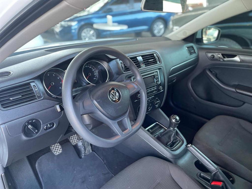 Imagen 8 de 10 de Volkswagen Jetta 2018 2.0 L4 Mt