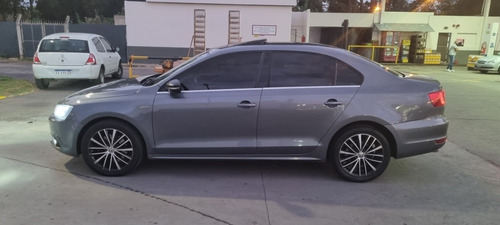 Volkswagen Vento 2.0 Sportline Tsi 200cv Dsg 2012