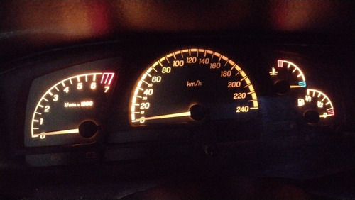 Imagem 8 de 10 de Chevrolet Vectra 2005 2.0 Expression 4p