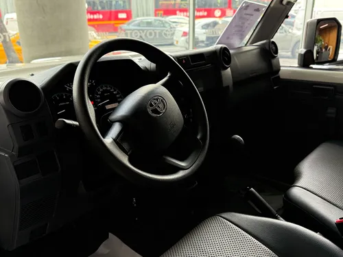 Toyota Land Cruiser 79 4.0 Chasis