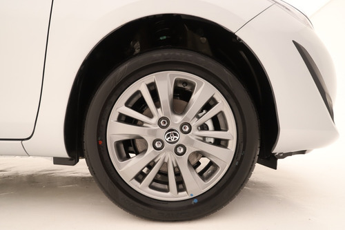 Imagen 11 de 14 de Toyota Yaris 1.5 Xls 4p Sedan Cvt Automatico