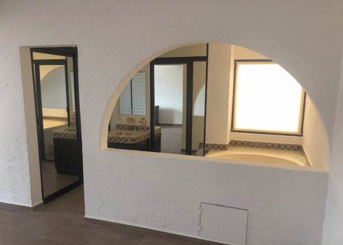 Imagen 22 de 29 de Rento En Cuernavaca Vista Hermosa Zona Dorada 2 Encantadoras Y Amplias Villas Estilo Mexicano Moderno Recien Remodeladas En Pequeño Y Exclusivo Conjunto Con Jacuzzi Privado Y Alberca Con Calf. Solar