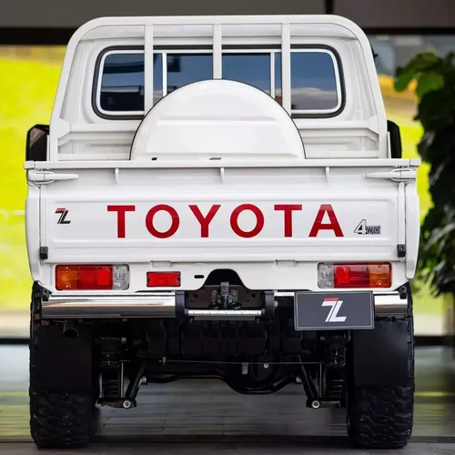 Toyota Lc79 2.8 L At 2024