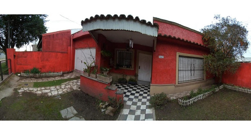 Imagen 1 de 10 de Casa En Venta En Paso Del Rey Gral. Villa Zapiola, Calle Var