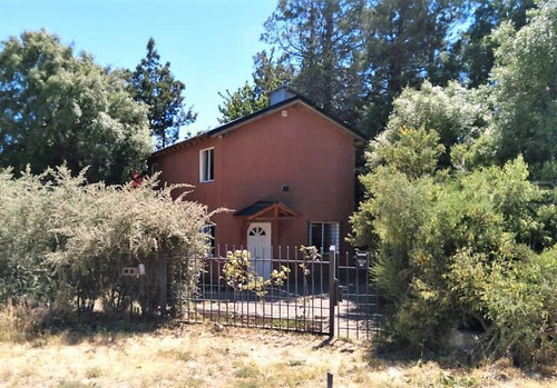 Imagen 1 de 26 de Casa + 2 Departamos En Venta Ubicado En Jardín Botánico, Bariloche, Patagonia