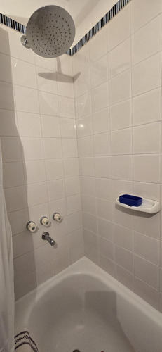 Excelente Departamento 3 Ambientes Con Balcón Y Cochera En Castelli Al 6400, Carapachay