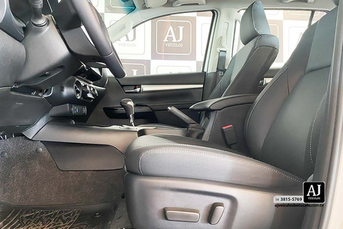 Toyota Hilux 2.8 D-4D TURBO DIESEL CD SRV 4X4 AUTOMÁTICO