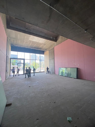 Arriendo Local Comercial En Ñuñoa 177m2