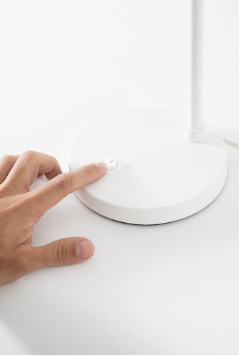 Imagen 7 de 8 de Lampara De Mesa Escritorio Negra Suite Led 3w Manfroni
