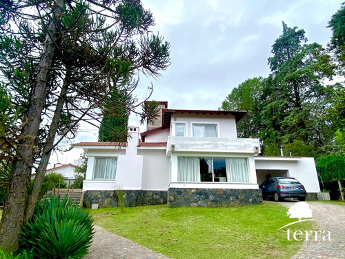 Hermosa Casa En Centro De Villa General Belgrano