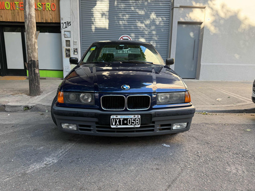 BMW Serie 3 2.0 318is Sedan