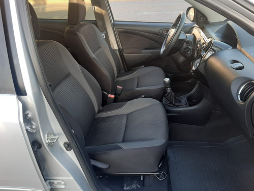 Imagem 20 de 21 de Toyota Etios Hatch Xs 1.5 Flex