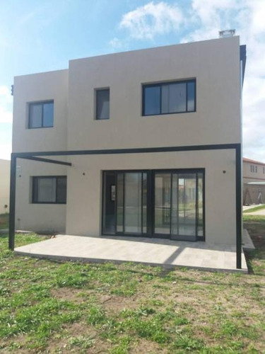 Venta - Casa En La Cañada De Pilar - Bayugar Negocios Inmobiliarios