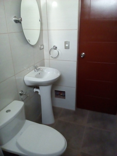 Mini Depa Amoblado Estilo Loft En Zona Residencial, A Metros De Servicio Básicos