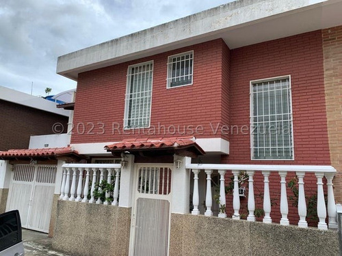 Casa En Venta En El Marques Mls 24-1054 Ab