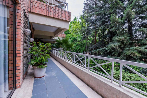 Depto En Venta De 3 Dorm + 2 Serv. Las Condes