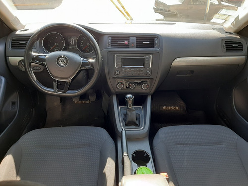 Volkswagen Vento Advanced 2.0 2015