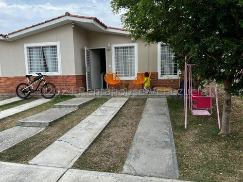 Casa En Venta En La Ensenada De Barquisimeto, Mehilyn Pérez