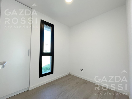 Casa A Estrenar Con Pile, Galería Y Cochera Cubierta En San Simon!!
