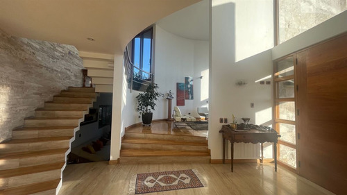 Casa En Venta De 5 Dorm. En Concón