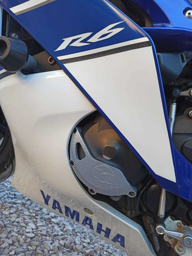 Yamaha R6
