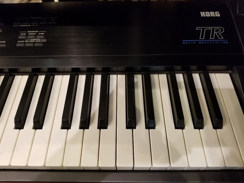 Teclado Korg Tr 88 Impecable (Usado)