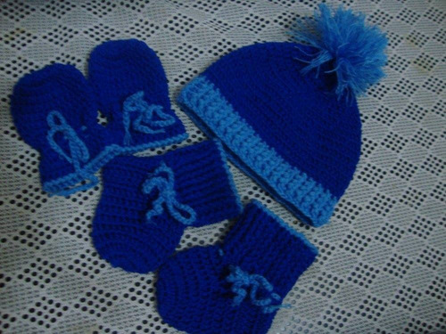 Gorros/botas Tejidas A Crochet Para Bebes