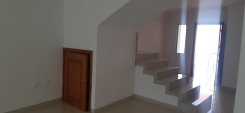 Imagen 7 de 14 de Town House En Mañongo