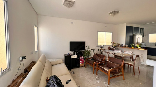 Casa Com 2 Dormitórios À Venda, 96 M² Por R$ 570.000,00 - Jaguari - Santana De Parnaíba/sp