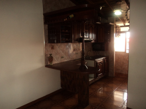 Imagen 9 de 16 de Venta De Apartamento En Urbanización El Lago Ii/madre María 04124827470