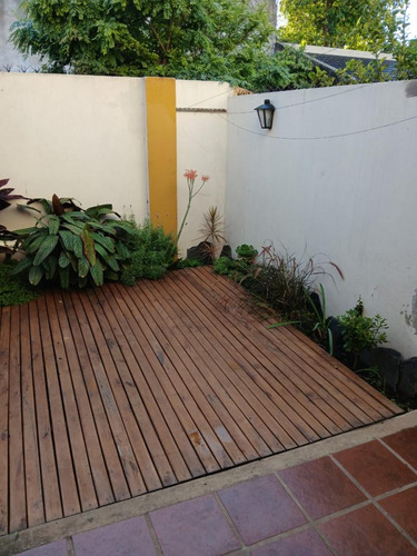 En Venta En Caseros Hermoso Duplex De 3 Ambientes 2 Baños Cochera Patio. F: 10301