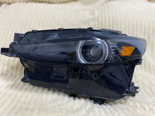 Faro Izquierdo Mazda Cx-30 2020-2023 Con Balastra Dgj1-51040 (Usado)
